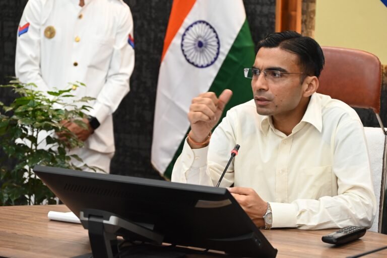 यूपी में बर्ल्ड फ्लू की पुष्टि के बाद देहरादून जिला प्रशासन अलर्ट,अन्य प्रदेशों से आने वाले जिंदा मुर्गे, अंडे और मुर्गा मांस पर अग्रिम आदेशों तक रोक